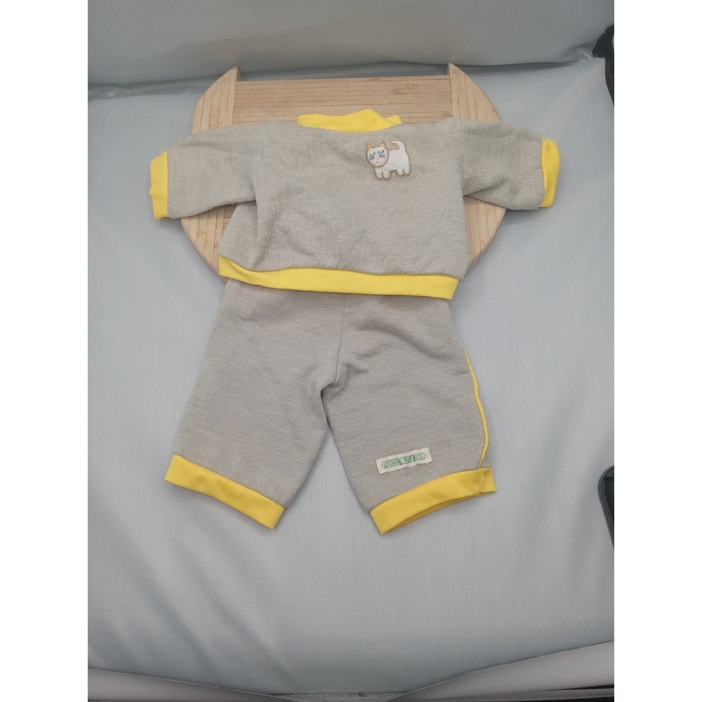 Vintage 1980s COLECO CABBAGE PATCH KIDS DOLL Gray Yellow Kitty Jogging Suit